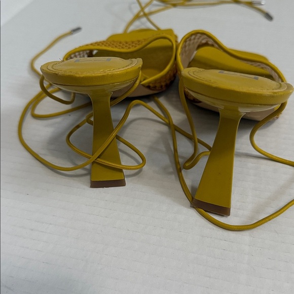 Marc Fisher LTD - Dallyn Heeled Sandal - Gold/Yellow - Size 8.5 - Good Condition - Picture 8 of 10